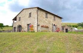 Stone two-storey villa with an olive grove and a garden in Pienza, Tuscany, Italy for 990,000 €