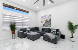 5-bedroom house 362 m² in Coral Springs for $950,000