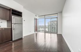 Apartment – The Queensway, Toronto, Ontario,  Canada for C$762,000