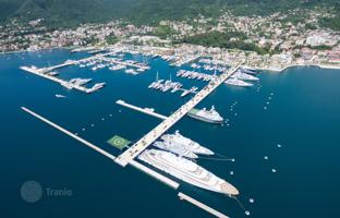 3-bedroom penthouse 199 m² in Tivat city for 1,809,000 €