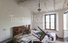 Asciano (Siena) — Tuscany — Rural/Farmhouse for sale for 650,000 €