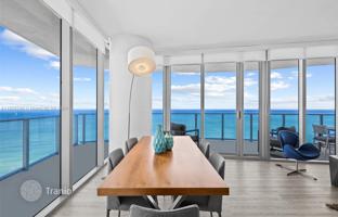 2-bedroom apartments in condo 106 m² in South Ocean Drive for $1,346,000