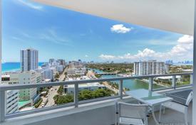 Furnished flat with ocean views in a residence on the first line of the beach, Miami Beach, Florida, USA for $1,150,000