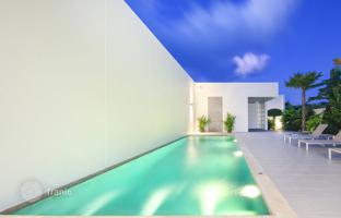 3-bedroom villa 290 m² in Si Sunthon for $416,000