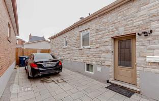 6-bedroom house in York for C$1,216,000