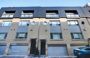 5-bedroom townhouse in Merton Street for C$2,129,000