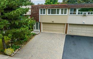7-bedroom townhouse in North York for 895,000 €