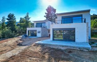 New three-level house with a beautiful view in the Peloponnese, Greece for 520,000 €