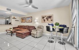 Townhome – Weston, Florida, USA for $450,000