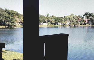 2-bedroom apartments in condo 90 m² in Plantation for $299,000