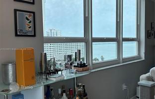 2-bedroom apartments in condo 108 m² in Edgewater (Florida) for $685,000