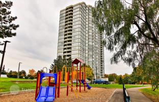 7-bedroom apartment in Etobicoke for C$837,000