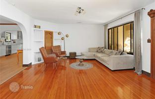 4-bedroom house 443 m² in Miami for $1,200,000