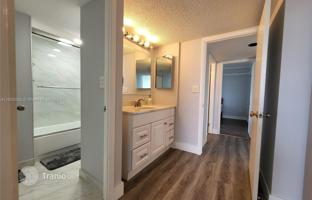2-bedroom apartments in condo 122 m² in Aventura for $409,000