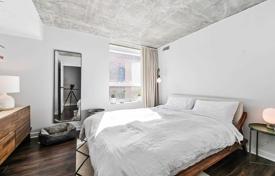Apartment – Richmond Street West, Old Toronto, Toronto,  Ontario,   Canada for C$1,024,000
