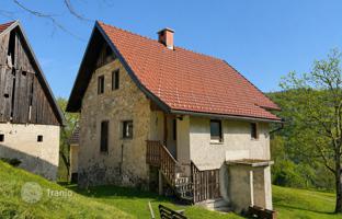 2-bedroom cottage 106 m² in Idrija for 679,000 €