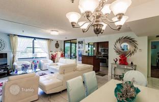 2-bedroom apartments in condo 111 m² in Miami for $270,000