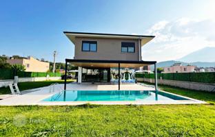 House 190 m² in Kemer for 17,047,000 TRY