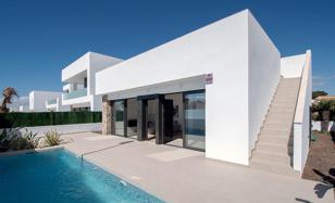 3-bedroom villa 140 m² in Los Alcazares for 750,000 €
