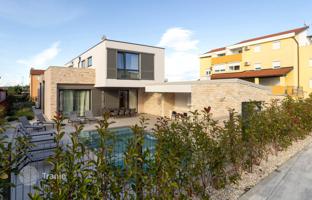 5-bedroom house 238 m² in Umag. Price on request