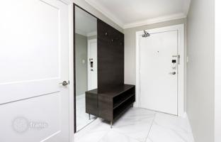 2-bedroom apartment in Etobicoke for C$753,000