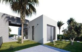 New villa next to a golf course in Murcia, Spain for 330,000 €