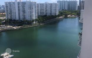 3-bedroom apartments in condo 145 m² in Aventura for $475,000