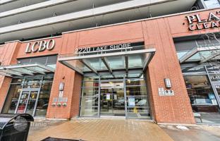 1-bedroom apartment in Lake Shore Boulevard West for C$830,000