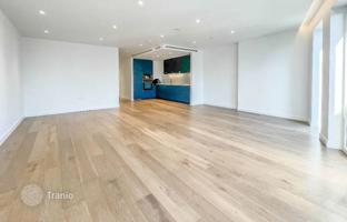 Three-bedroom apartment with a balcony in a new residence with a swimming pool, in central London, Holborn, UK for £1,628,000