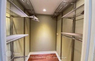 4-bedroom apartment in Bay Street for C$965,000