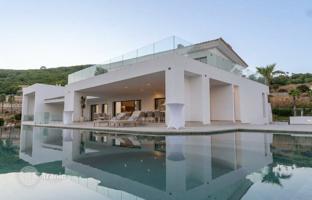 6-bedroom villa 900 m² in Sotogrande for 6,900,000 €