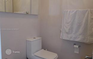 3-bedroom house 257 m² in West End for $720,000