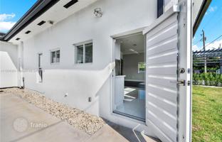 4-bedroom house 323 m² in Miami for $1,950,000