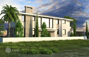 4-bedroom cottage 190 m² in Dromolaxia for 475,000 €