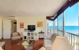 Spacious beach front flat in Levante, Benidorm for 265,000 €