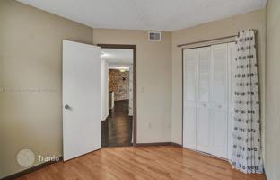 3-bedroom apartments in condo 113 m² in Miami for $330,000