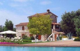 Three-storey villa with a pool in Pietrasanta, Tuscany, Italy for 3,200,000 €