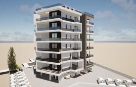 Luxury apartments near Mackenzie beach for 550,000 €