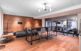 Apartment – Adelaide Street West, Old Toronto, Toronto,  Ontario,   Canada for C$831,000