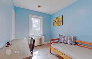 8-bedroom house in East York for C$1,272,000