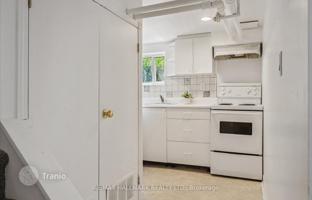 10-bedroom house in Old Toronto for C$2,558,000
