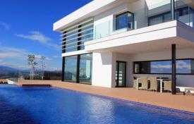 New two-storey villa with a large terrace and a swimming pool in a guarded residence, Moraira, Spain for 1,605,000 € New two-storey villa with a large terrace and a swimming pool in a guarded residence, Moraira, Spain for 1,605,000 €