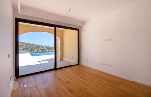 5-bedroom villa 318 m² in Aphrodite Hills for 2,475,000 €