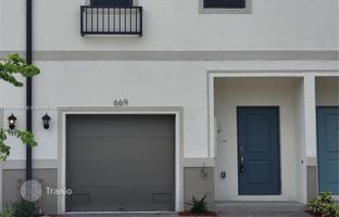 3-bedroom townhouse 154 m² in Florida City for $388,000