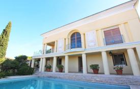 Art-Deco panoramic seaview villa with a pool in the prestigious district of Mont Boron, Nice, France for 2,950,000 € Art-Deco panoramic seaview villa with a pool in the prestigious district of Mont Boron, Nice, France for 2,950,000 €