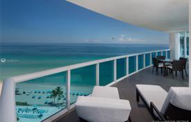 Comfortable apartment with ocean views in a residence on the first line of the beach, Hollywood, Florida, USA for $2,250,000