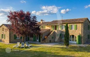 6-bedroom villa 385 m² in Cortona for 1,090,000 €