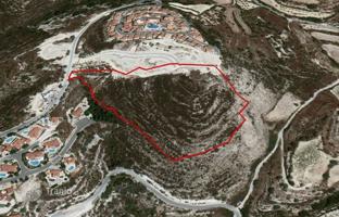 Land plot 25,389 m² in Tsada for 2,500,000 €