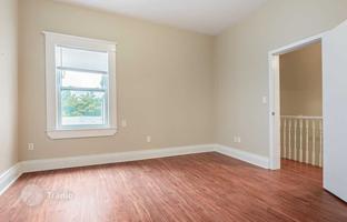 11-bedroom townhouse in Old Toronto for C$2,108,000