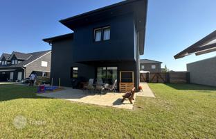 Spacious and stylish house with a plot and a garage in Essen, Germany for 590,000 €